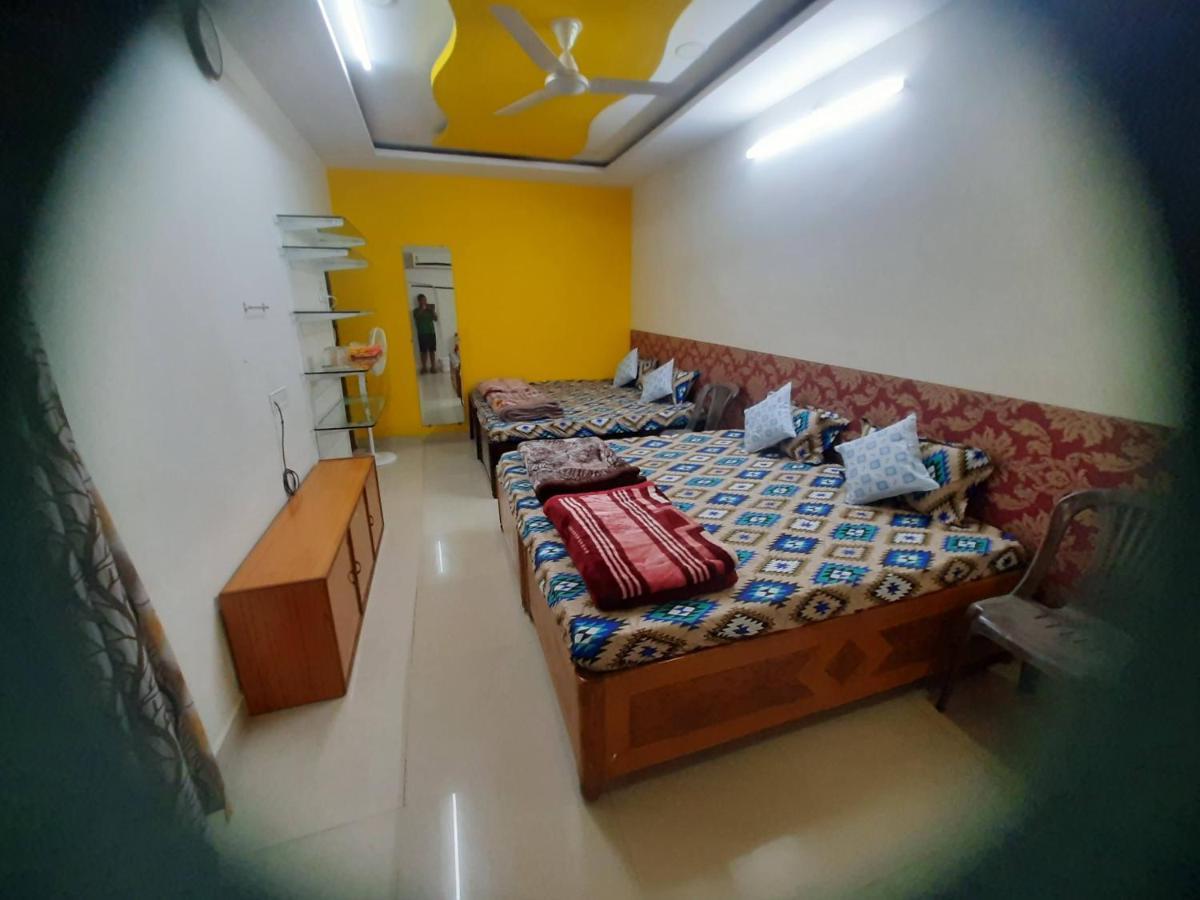 Saar Homestay 우자인 외부 사진